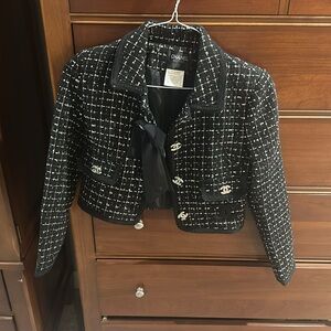 Vintage Chanel Boutique Tweed with Sequins Jacket. In mint condition. France